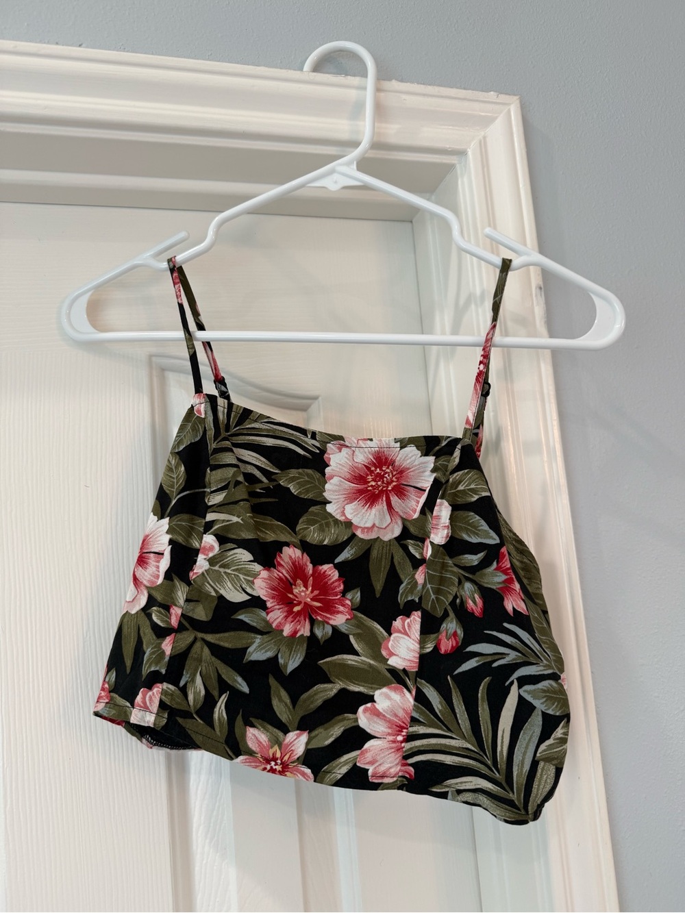 American Eagle Outfitters Black Floral Crop Cami with Pink Flowers